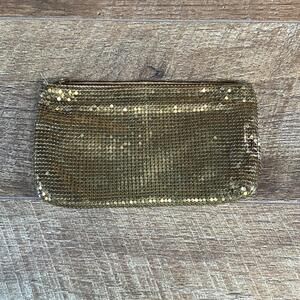 Vintage DURAMESH gold glomesh clutch / purse / pouch - c1970s